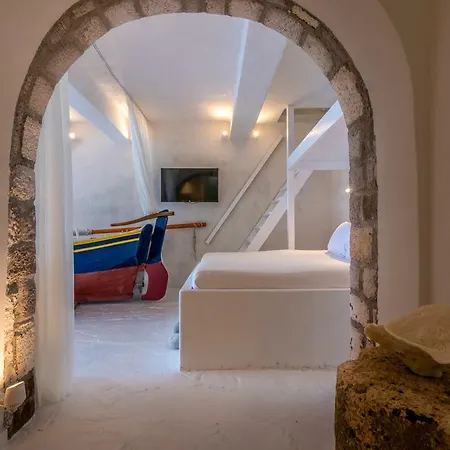 Neosikos Amazing Beach House In Milos Island Klima (Milos)